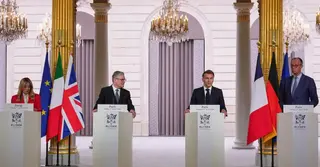 হরমুজ প্রণালির নৌচলাচল রক্ষায় বহুজাতিক মিশনের নেতৃত্ব দেবে যুক্তরাজ্য ও ফ্রান্স